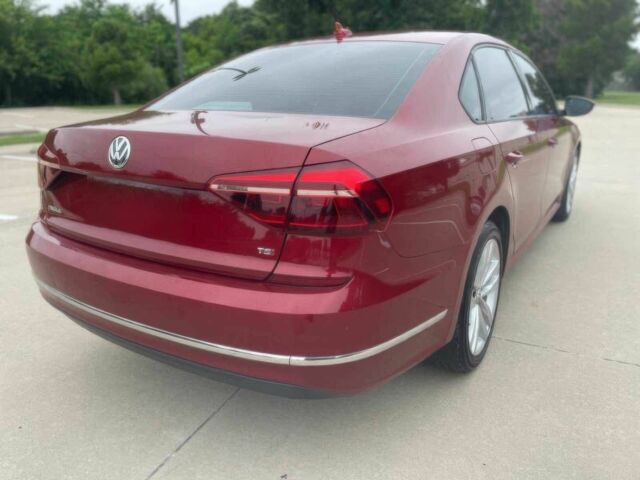 Красный Фольксваген Пассат, объемом двигателя 2 л и пробегом 33 тыс. км за 8700 $, фото 6 на Automoto.ua