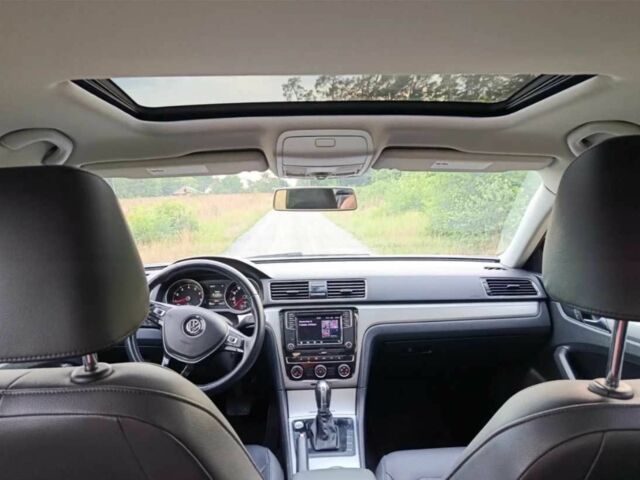 Красный Фольксваген Пассат, объемом двигателя 2 л и пробегом 56 тыс. км за 10250 $, фото 10 на Automoto.ua