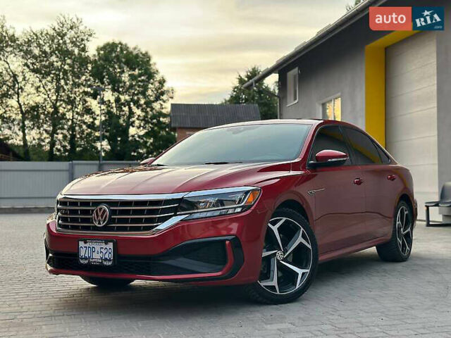Красный Фольксваген Пассат, объемом двигателя 1.98 л и пробегом 95 тыс. км за 19900 $, фото 2 на Automoto.ua