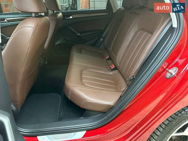 Красный Фольксваген Пассат, объемом двигателя 1.98 л и пробегом 95 тыс. км за 19900 $, фото 24 на Automoto.ua