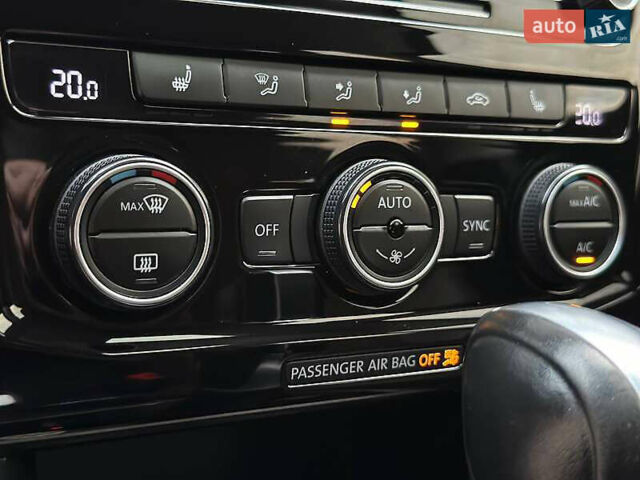 Красный Фольксваген Пассат, объемом двигателя 1.98 л и пробегом 95 тыс. км за 19900 $, фото 15 на Automoto.ua