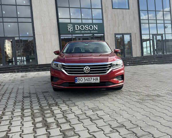 Красный Фольксваген Пассат, объемом двигателя 1.98 л и пробегом 70 тыс. км за 22800 $, фото 1 на Automoto.ua