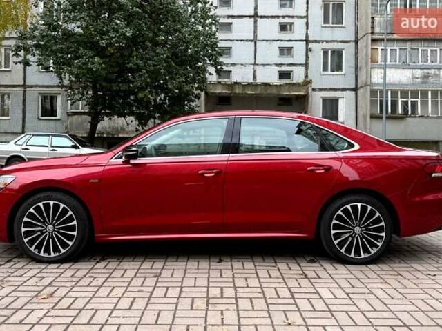 Фольксваген Пассат 2021 у Ромнах на Automoto.ua Червоний Фольксваген Пассат, об'ємом двигуна 1.98 л та пробігом 43 тис. км за 21600 $, фото 5 на Automoto.ua