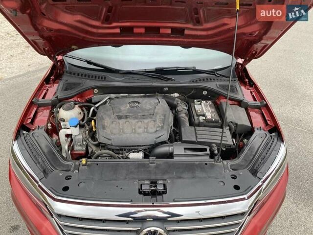 Красный Фольксваген Пассат, объемом двигателя 1.98 л и пробегом 81 тыс. км за 16800 $, фото 79 на Automoto.ua