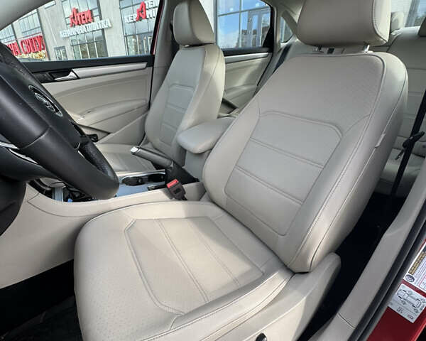 Красный Фольксваген Пассат, объемом двигателя 1.98 л и пробегом 70 тыс. км за 22800 $, фото 22 на Automoto.ua