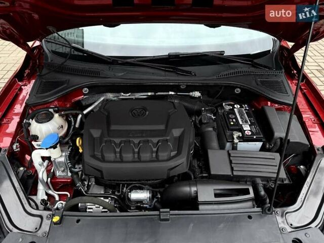 Фольксваген Пассат 2021 у Ромнах на Automoto.ua Червоний Фольксваген Пассат, об'ємом двигуна 1.98 л та пробігом 43 тис. км за 21600 $, фото 33 на Automoto.ua