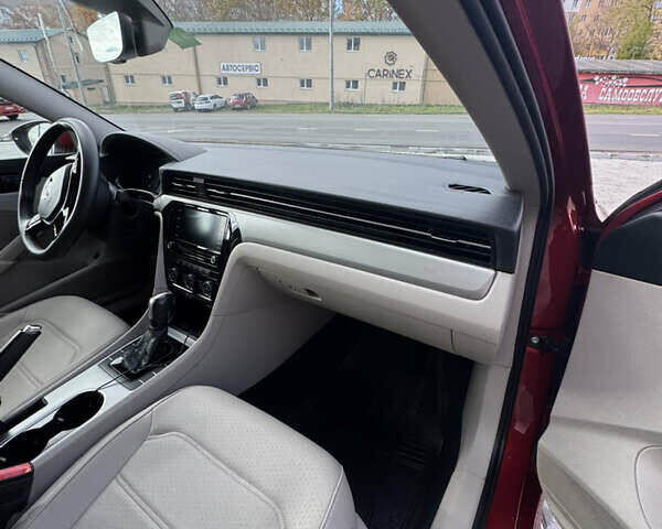 Красный Фольксваген Пассат, объемом двигателя 1.98 л и пробегом 70 тыс. км за 22800 $, фото 18 на Automoto.ua