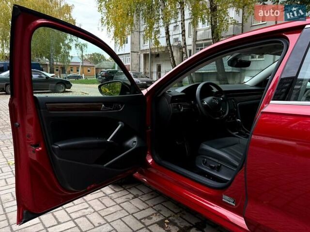 Фольксваген Пассат 2021 у Ромнах на Automoto.ua Червоний Фольксваген Пассат, об'ємом двигуна 1.98 л та пробігом 43 тис. км за 21600 $, фото 8 на Automoto.ua