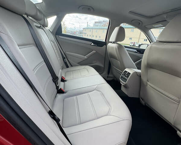 Красный Фольксваген Пассат, объемом двигателя 1.98 л и пробегом 70 тыс. км за 22800 $, фото 16 на Automoto.ua