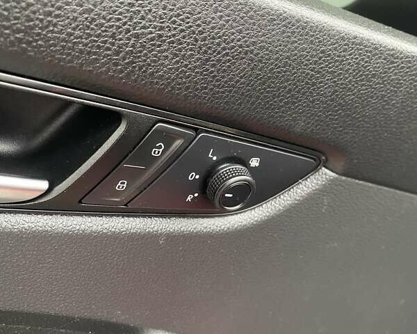 Красный Фольксваген Пассат, объемом двигателя 1.98 л и пробегом 81 тыс. км за 16800 $, фото 48 на Automoto.ua