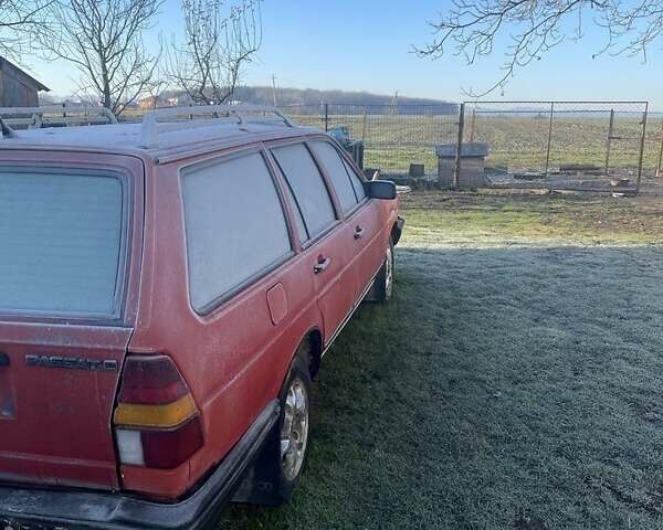 Красный Фольксваген Пассат, объемом двигателя 1.6 л и пробегом 300 тыс. км за 1000 $, фото 5 на Automoto.ua