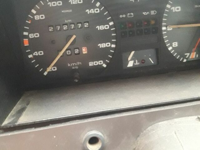 Красный Фольксваген Пассат, объемом двигателя 1.6 л и пробегом 127 тыс. км за 1400 $, фото 7 на Automoto.ua