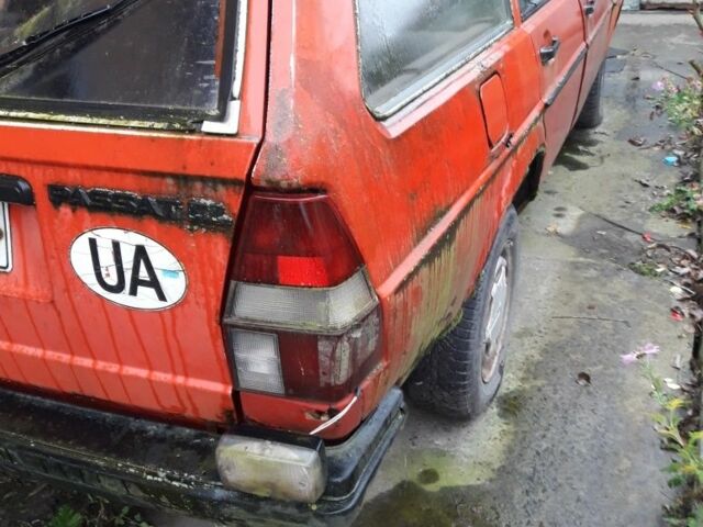 Красный Фольксваген Пассат, объемом двигателя 1.6 л и пробегом 127 тыс. км за 1400 $, фото 4 на Automoto.ua