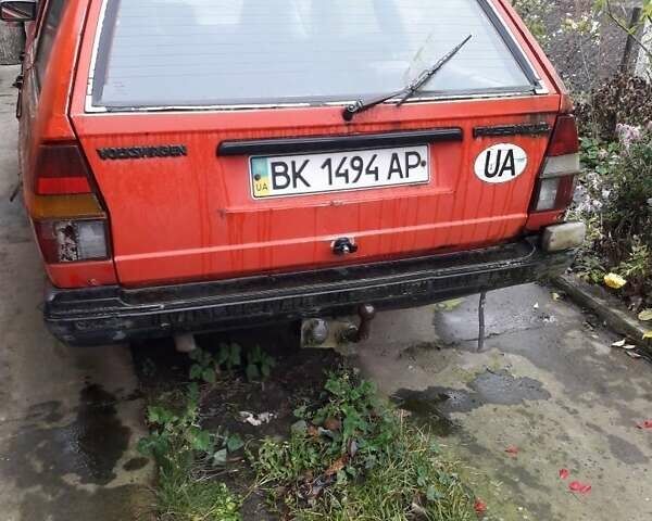 Красный Фольксваген Пассат, объемом двигателя 1.6 л и пробегом 127 тыс. км за 1400 $, фото 1 на Automoto.ua