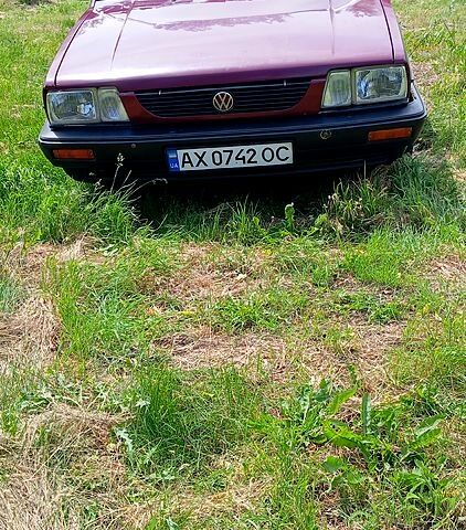 Красный Фольксваген Пассат, объемом двигателя 1.6 л и пробегом 228 тыс. км за 1850 $, фото 1 на Automoto.ua