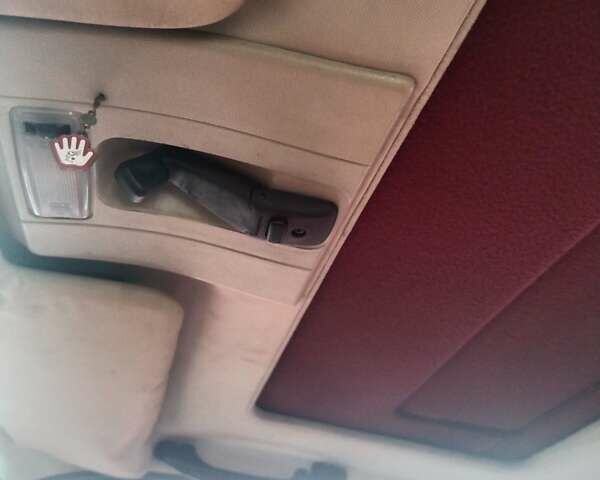 Красный Фольксваген Пассат, объемом двигателя 1.6 л и пробегом 454 тыс. км за 3199 $, фото 14 на Automoto.ua