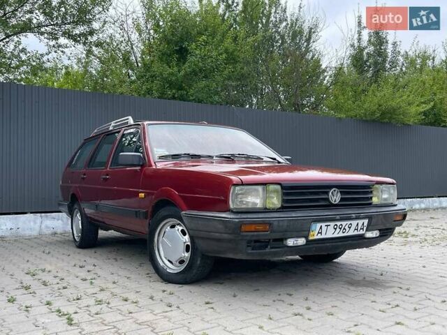 Красный Фольксваген Пассат, объемом двигателя 1.6 л и пробегом 454 тыс. км за 3199 $, фото 1 на Automoto.ua