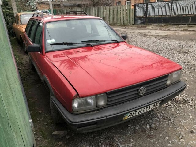 Червоний Фольксваген Пассат, об'ємом двигуна 1.8 л та пробігом 190 тис. км за 1600 $, фото 2 на Automoto.ua