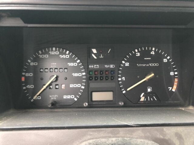 Червоний Фольксваген Пассат, об'ємом двигуна 1.8 л та пробігом 190 тис. км за 1600 $, фото 5 на Automoto.ua