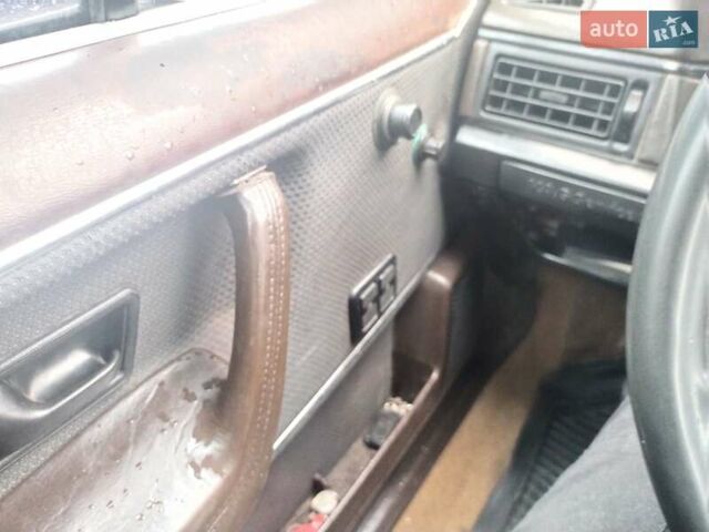 Красный Фольксваген Пассат, объемом двигателя 1.6 л и пробегом 454 тыс. км за 3199 $, фото 10 на Automoto.ua