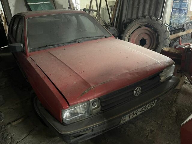 Красный Фольксваген Пассат, объемом двигателя 1.8 л и пробегом 3 тыс. км за 300 $, фото 2 на Automoto.ua