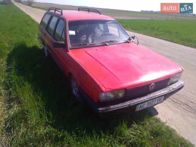 Красный Фольксваген Пассат, объемом двигателя 1.6 л и пробегом 400 тыс. км за 458 $, фото 2 на Automoto.ua