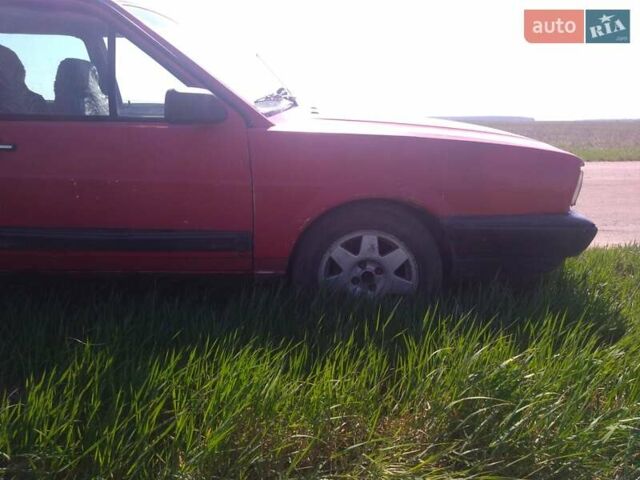 Красный Фольксваген Пассат, объемом двигателя 1.6 л и пробегом 400 тыс. км за 458 $, фото 3 на Automoto.ua