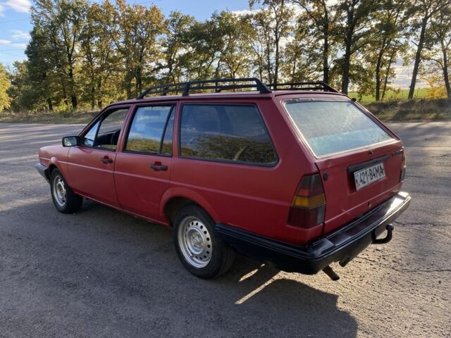 Красный Фольксваген Пассат, объемом двигателя 1.6 л и пробегом 3 тыс. км за 650 $, фото 5 на Automoto.ua