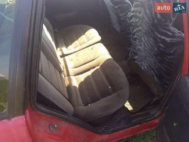 Красный Фольксваген Пассат, объемом двигателя 1.6 л и пробегом 400 тыс. км за 458 $, фото 15 на Automoto.ua