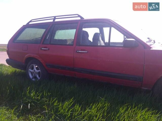 Красный Фольксваген Пассат, объемом двигателя 1.6 л и пробегом 400 тыс. км за 458 $, фото 4 на Automoto.ua