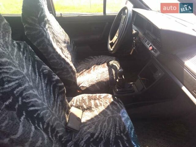 Красный Фольксваген Пассат, объемом двигателя 1.6 л и пробегом 400 тыс. км за 458 $, фото 14 на Automoto.ua