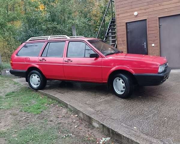 Красный Фольксваген Пассат, объемом двигателя 1.6 л и пробегом 333 тыс. км за 2300 $, фото 6 на Automoto.ua