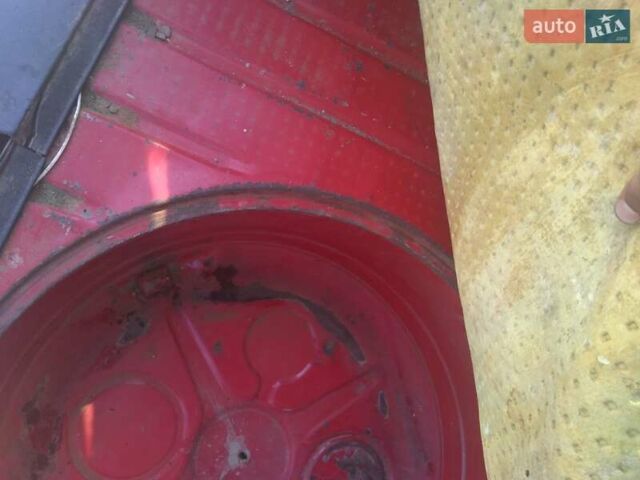 Красный Фольксваген Пассат, объемом двигателя 1.6 л и пробегом 400 тыс. км за 458 $, фото 12 на Automoto.ua