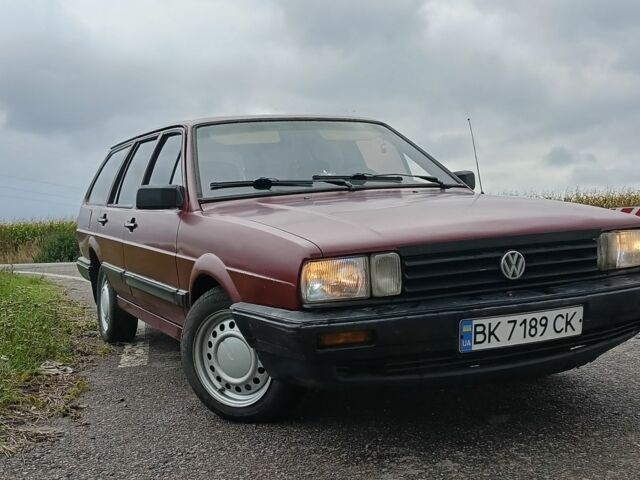 Червоний Фольксваген Пассат, об'ємом двигуна 1.6 л та пробігом 354 тис. км за 1499 $, фото 12 на Automoto.ua