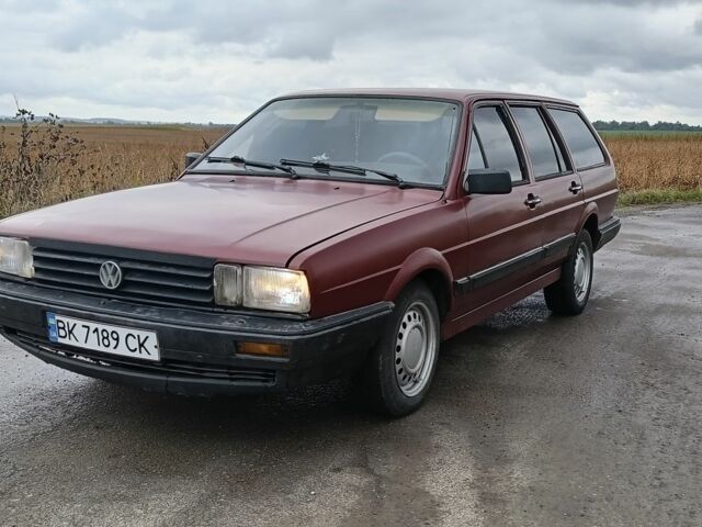 Червоний Фольксваген Пассат, об'ємом двигуна 1.6 л та пробігом 354 тис. км за 1499 $, фото 9 на Automoto.ua