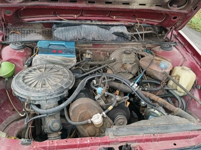 Червоний Фольксваген Пассат, об'ємом двигуна 1.6 л та пробігом 354 тис. км за 1499 $, фото 1 на Automoto.ua