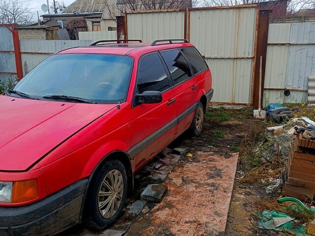 Червоний Фольксваген Пассат, об'ємом двигуна 1.8 л та пробігом 340 тис. км за 1800 $, фото 2 на Automoto.ua