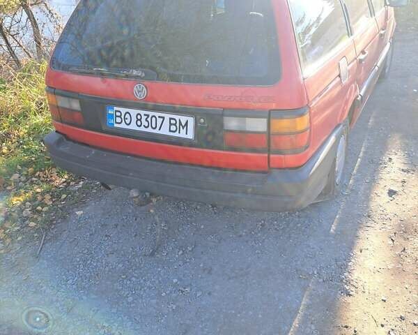 Червоний Фольксваген Пассат, об'ємом двигуна 1.6 л та пробігом 222 тис. км за 950 $, фото 3 на Automoto.ua