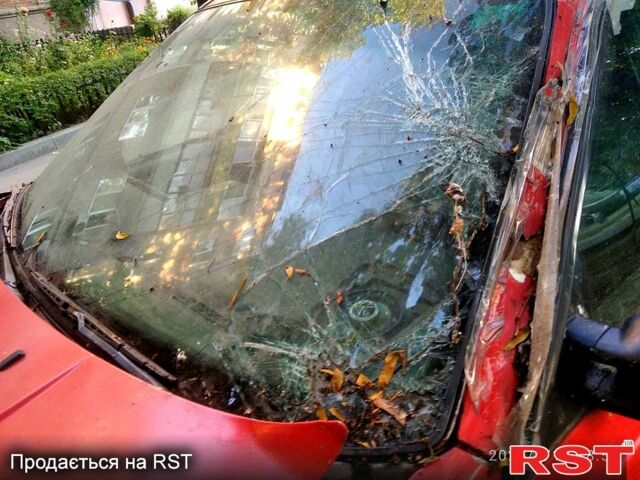 Червоний Фольксваген Пассат, об'ємом двигуна 1.8 л та пробігом 300 тис. км за 500 $, фото 3 на Automoto.ua