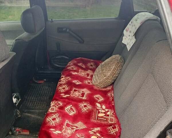 Красный Фольксваген Пассат, объемом двигателя 1.8 л и пробегом 285 тыс. км за 1700 $, фото 5 на Automoto.ua