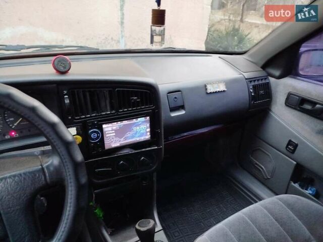 Красный Фольксваген Пассат, объемом двигателя 2 л и пробегом 440 тыс. км за 1900 $, фото 9 на Automoto.ua