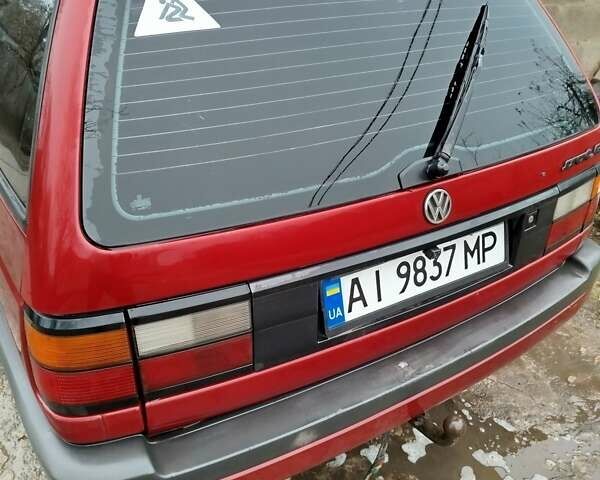 Красный Фольксваген Пассат, объемом двигателя 2 л и пробегом 440 тыс. км за 1900 $, фото 13 на Automoto.ua