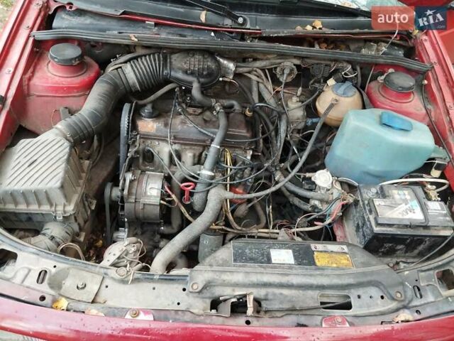 Красный Фольксваген Пассат, объемом двигателя 1.78 л и пробегом 431 тыс. км за 1600 $, фото 4 на Automoto.ua