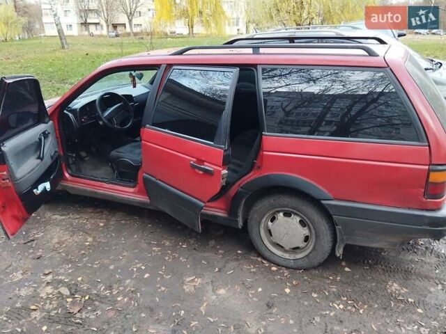 Красный Фольксваген Пассат, объемом двигателя 1.78 л и пробегом 431 тыс. км за 1600 $, фото 3 на Automoto.ua