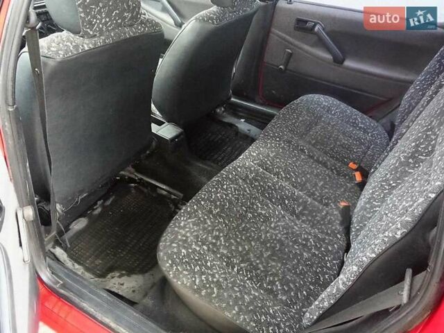 Красный Фольксваген Пассат, объемом двигателя 1.6 л и пробегом 258 тыс. км за 1150 $, фото 9 на Automoto.ua