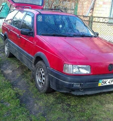 Красный Фольксваген Пассат, объемом двигателя 1.8 л и пробегом 480 тыс. км за 2400 $, фото 4 на Automoto.ua