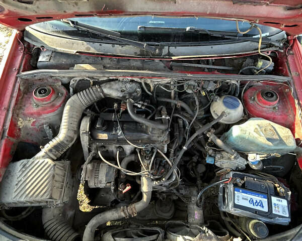 Красный Фольксваген Пассат, объемом двигателя 1.8 л и пробегом 430 тыс. км за 900 $, фото 10 на Automoto.ua