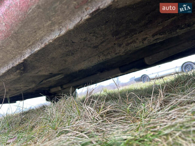 Красный Фольксваген Пассат, объемом двигателя 1.8 л и пробегом 430 тыс. км за 900 $, фото 12 на Automoto.ua