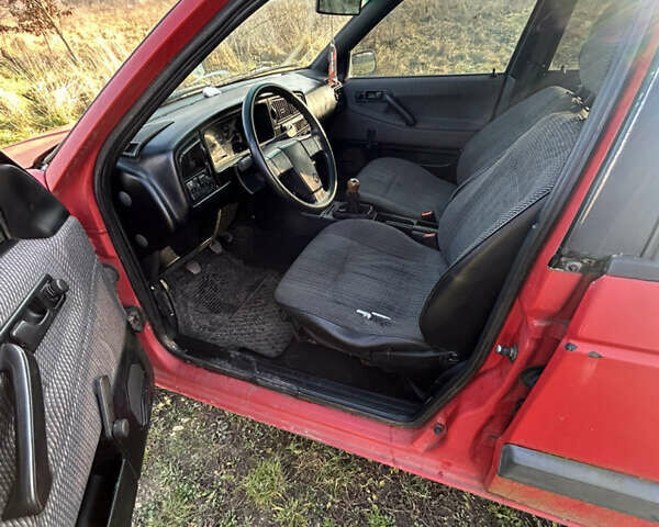 Красный Фольксваген Пассат, объемом двигателя 1.8 л и пробегом 430 тыс. км за 900 $, фото 8 на Automoto.ua