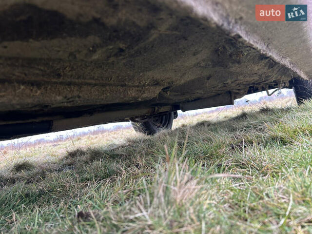 Красный Фольксваген Пассат, объемом двигателя 1.8 л и пробегом 430 тыс. км за 900 $, фото 13 на Automoto.ua